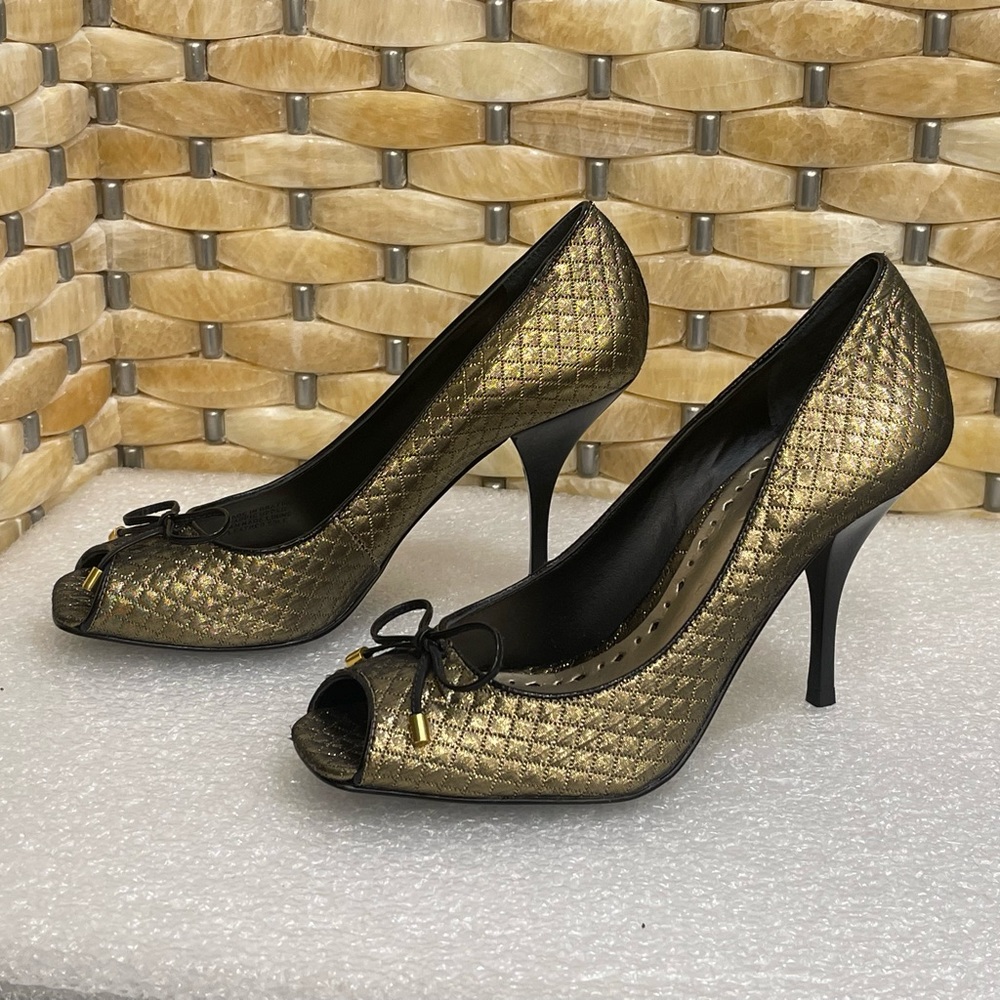 BCBGirls Gold Quilted Stiletto Heels Size 8.5 EUC
